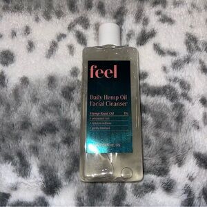 Feel beauty facial cleanser
